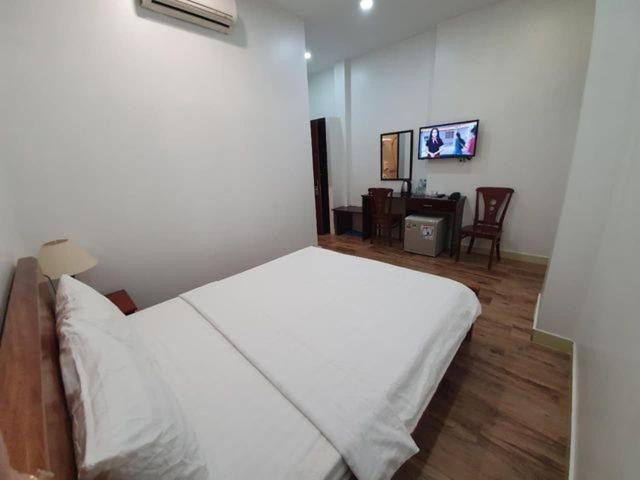 Minh Khue Hotel Vĩnh Long エクステリア 写真