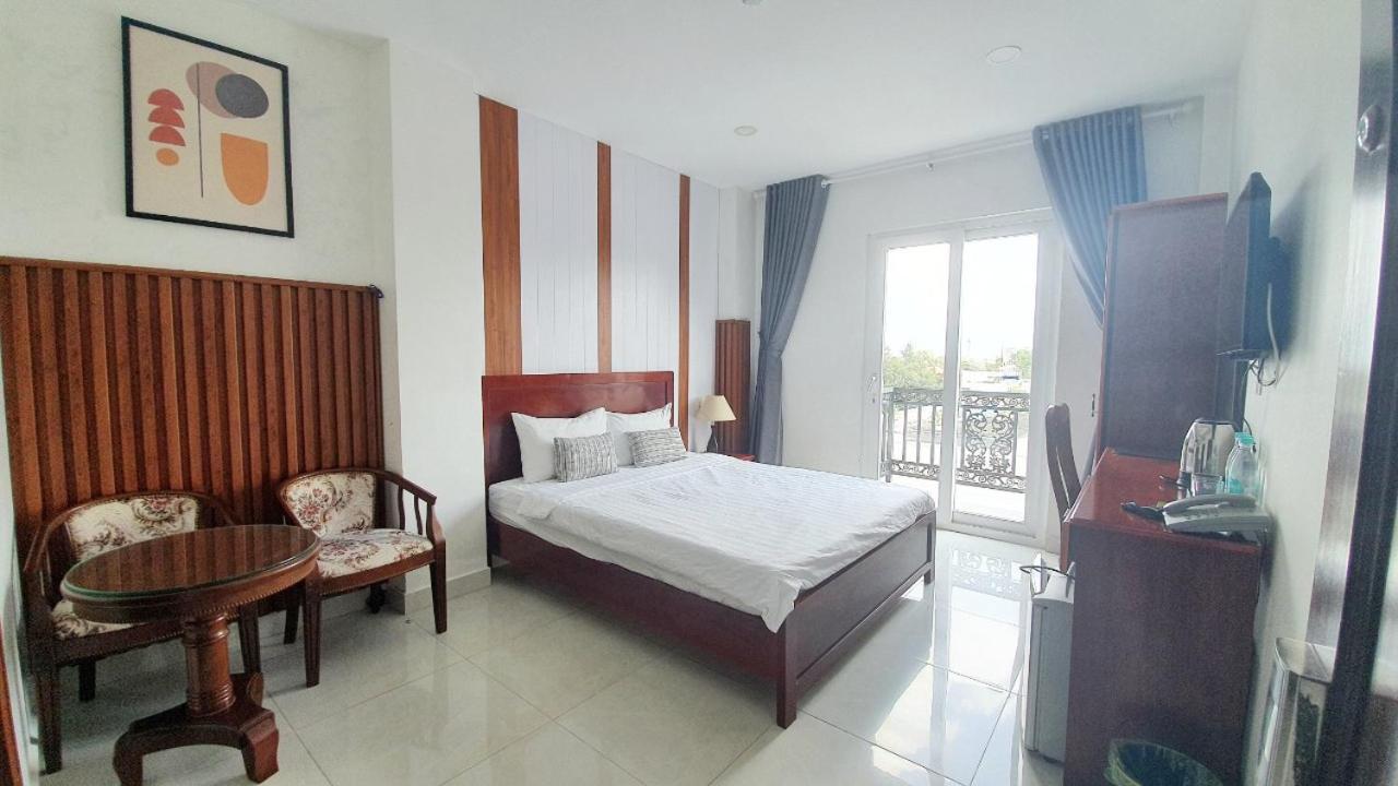 Minh Khue Hotel Vĩnh Long エクステリア 写真