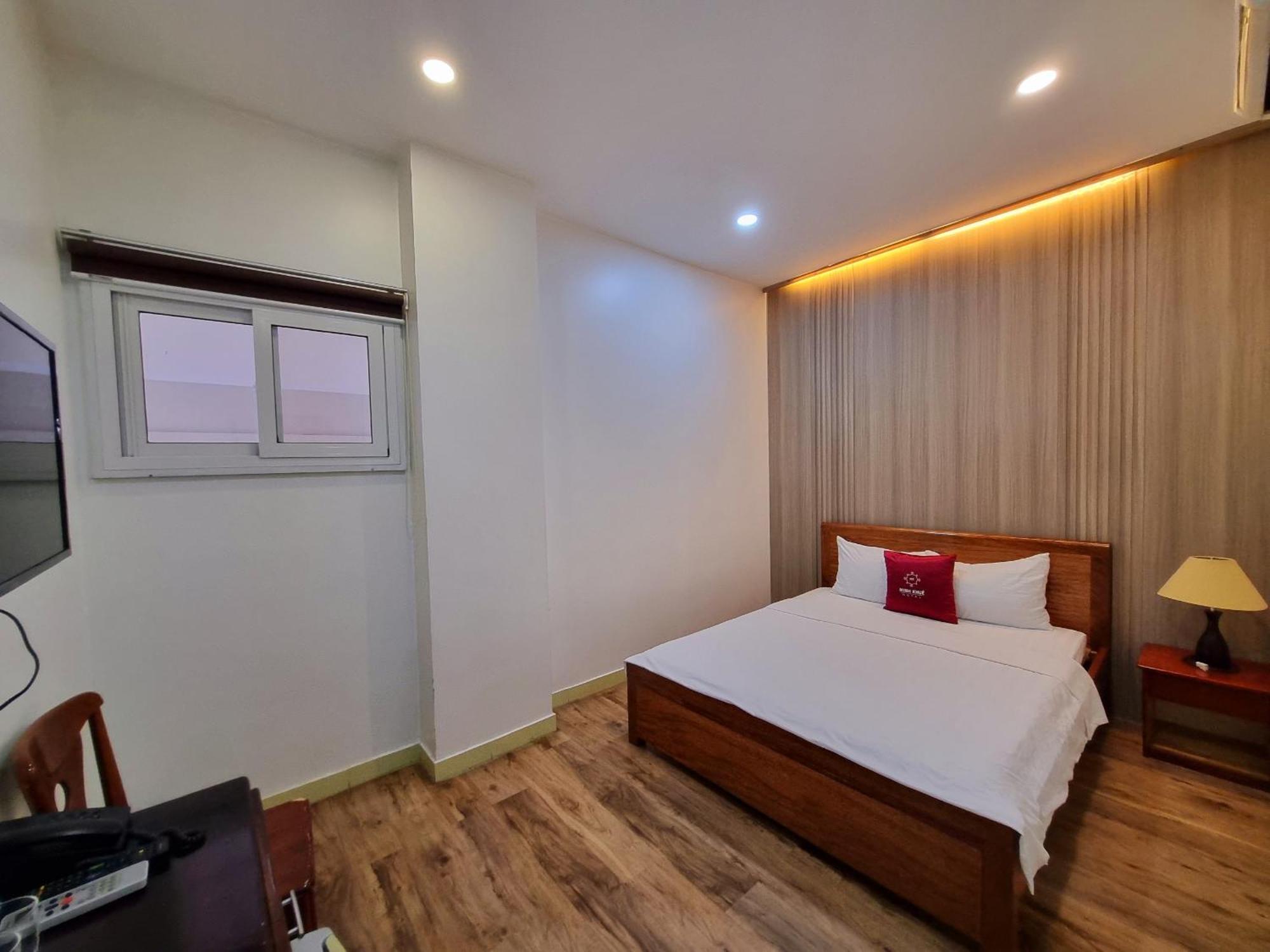 Minh Khue Hotel Vĩnh Long エクステリア 写真