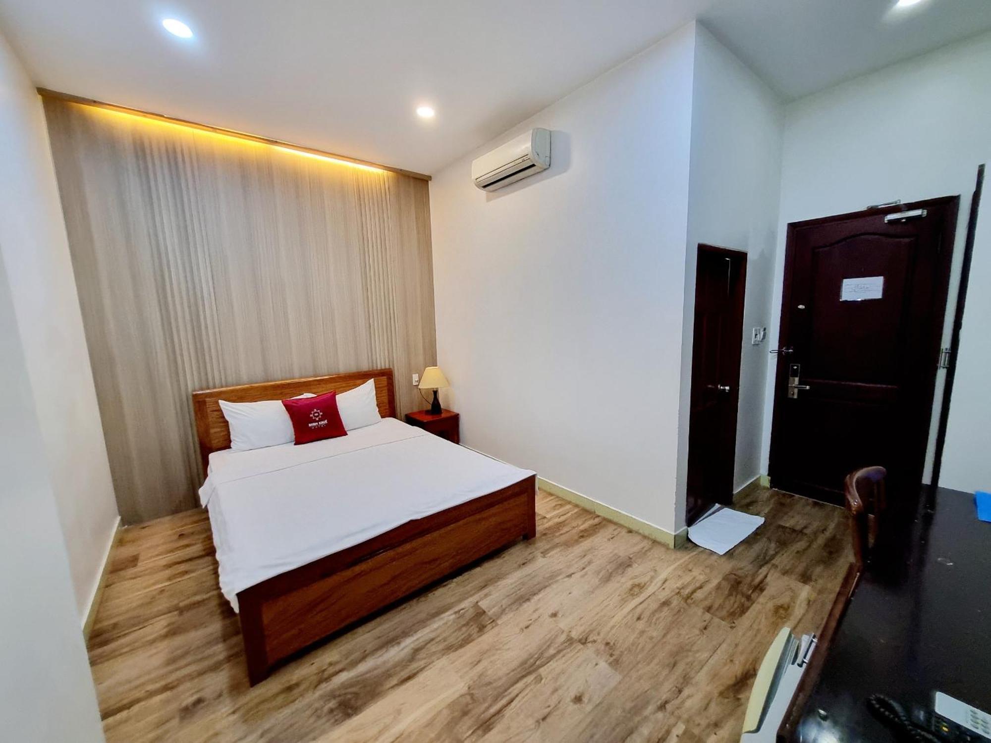 Minh Khue Hotel Vĩnh Long エクステリア 写真