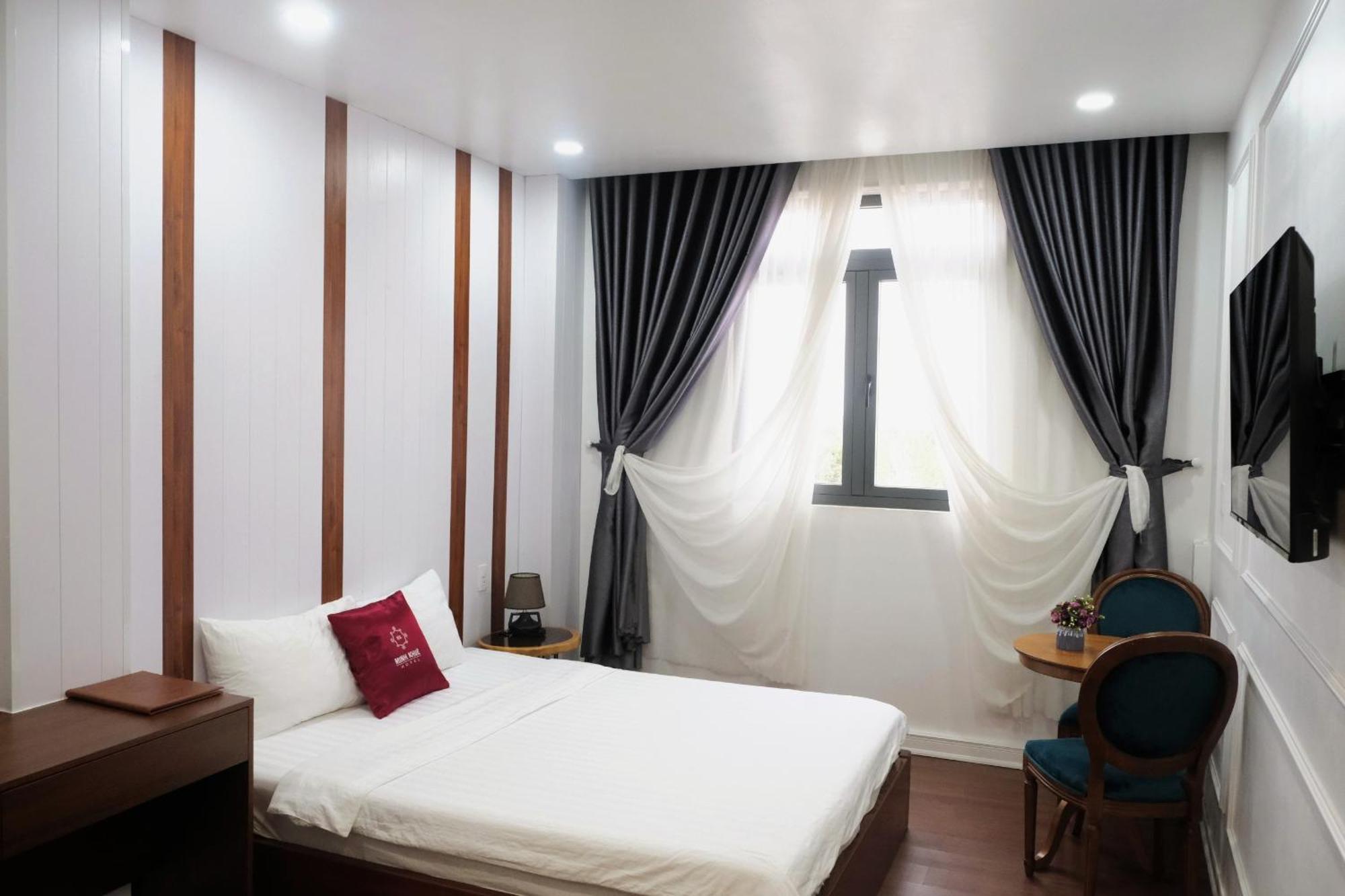 Minh Khue Hotel Vĩnh Long エクステリア 写真